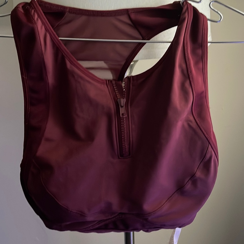 sports bra